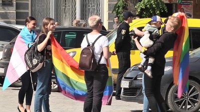 У зверненні Чернівецької облради щодо захисту сім’ї є ознаки дискримінації – Омбудсман