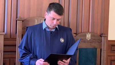 Волонтерам з Тернопільщини, яких підозрюють у привласненні коштів, обрали запобіжні заходи Волонтерам з Тернопільщини, яких підозрюють у привласненні коштів, обрали запобіжні заходи