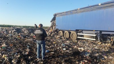 Трьох жителів Львівщини судитимуть за забруднення земель відходами Трьох жителів Львівщини судитимуть за забруднення земель відходами