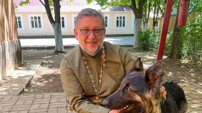 "Вночі ловлю військових і їх душі": капелан з Рівного розповів про силу віри на війні