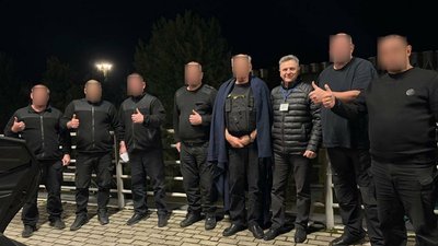Інкасатори Ощадбанку повернулися в Україну з Угорщини