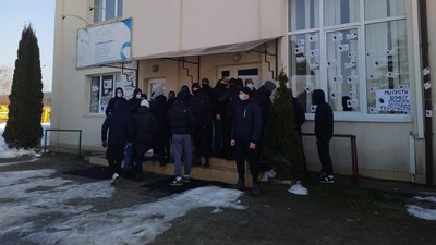 У Львові відбулась сутичка між поліцією та представниками "Нацкорпусу" У Львові відбулась сутичка між поліцією та представниками "Нацкорпусу"