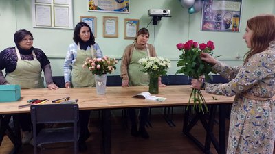В освітньому хабі у Луцьку навчали флористиці