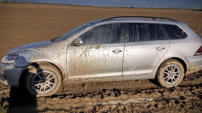 На Закарпатті підозрюють водія, який збив велосипедиста та втік з місця аварії