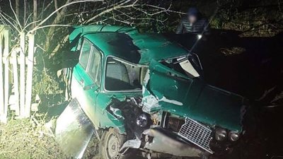 дороги, лікарі, ДТП, поліція, травми, аварія, електроопора, неповнолітня, діти