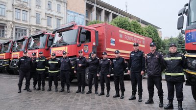 Буковина отримала 40 тонн засобів захисту для медиків. Їх передали з Румунії