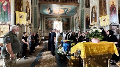 У Мукачеві попрощалися із полеглим захисником Василем Митровкою
