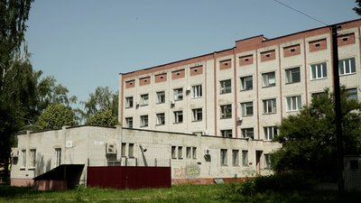 Встановлюють вікна, перекладають плитку: у Чернігівській обласній лікарні розпочали ремонт