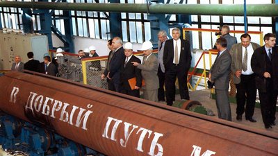 "Можете сказати, що я сумую за Україною? Хай скоріше повертається, я чекаю". 11 років окупації: розповідь з Харцизька "Можете сказати, що я сумую за Україною? Хай скоріше повертається, я чекаю". 11 років окупації: розповідь з Харцизька