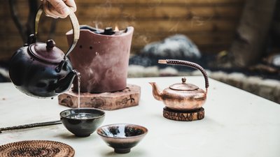 Буддизм, цибуля та Опіумні війни: коротка історія китайського чаю