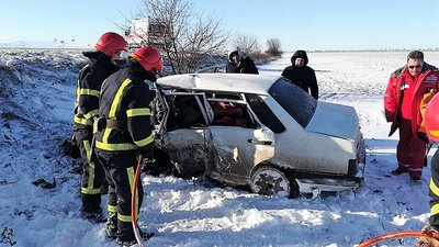 На Миколаївщині сталася ДТП – чоловіка затиснуло в автомобілі