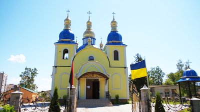 Спроектував і звів 9 святинь: на Вінниччині священник власноруч розписує храм Спроектував і звів 9 святинь: на Вінниччині священник власноруч розписує храм