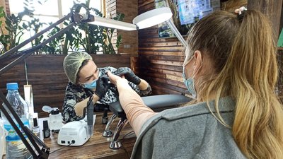 У Миколаєві працює соціальний салон краси, в якому допомагають жертвам домашнього насильства У Миколаєві працює соціальний салон краси, в якому допомагають жертвам домашнього насильства