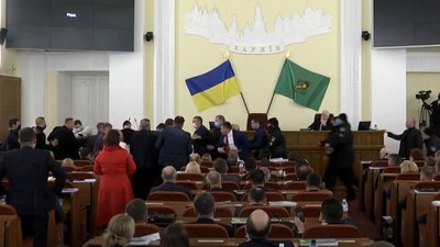 У Харківській міськраді напали на депутатів "Партії Шарія" — відео