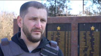“Обстрілюють кожен день”: як живуть в селі Новоданилівка в чотирьох кілометрах від лінії фронту “Обстрілюють кожен день”: як живуть в селі Новоданилівка в чотирьох кілометрах від лінії фронту