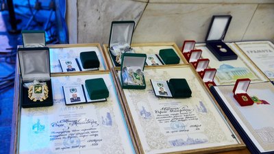 У День міста нагородили почесних харків'ян: серед них рятувальники та військові У День міста нагородили почесних харків'ян: серед них рятувальники та військові