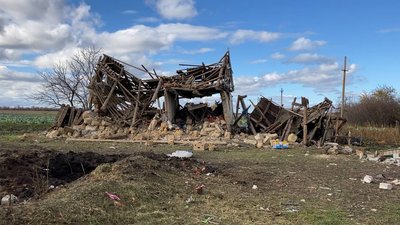 Ракета вибухнула на подвірї в Федорівці Ракета вибухнула на подвірї в Федорівці