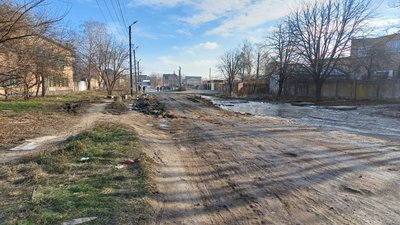 Аварійна ділянка вулиці Сосюри у Полтаві: коли ремонтуватимуть та як саме Аварійна ділянка вулиці Сосюри у Полтаві: коли ремонтуватимуть та як саме