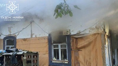 На Чернігівщині 79-річний дідусь згорів у власному будинку через коротке замикання електромережі На Чернігівщині 79-річний дідусь згорів у власному будинку через коротке замикання електромережі