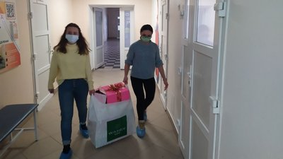 У Кропивницькому зібрали сто коробок з подарунками для онкохворих дітей У Кропивницькому зібрали сто коробок з подарунками для онкохворих дітей