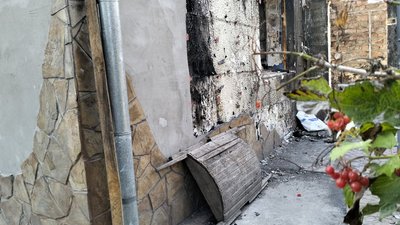 "Була півтораповерхова хата, а по відшкодуванню однокімнатна квартира", — лучанка про збитки після атаки РФ "Була півтораповерхова хата, а по відшкодуванню однокімнатна квартира", — лучанка про збитки після атаки РФ