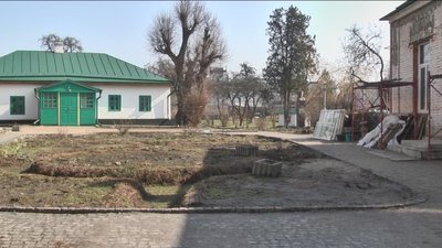 У Вінниці взялись за реконструкцію площі біля музею Коцюбинського