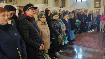 У Полтаві попрощалися із двома бійцями, які загинули на Донеччині У Полтаві попрощалися із двома бійцями, які загинули на Донеччині