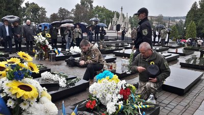У Львові вшанували пам'ять загиблих захисників України У Львові вшанували пам'ять загиблих захисників України