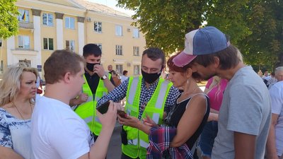 За дотриманням правопорядку слідкували правоохоронці. Фото: Суспільне Поділля