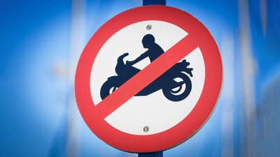 Шум мотоциклів під час повітряної тривоги: у Козелецькій громаді обмежують рух