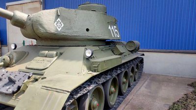 Танк Т-34, який виставили на продаж