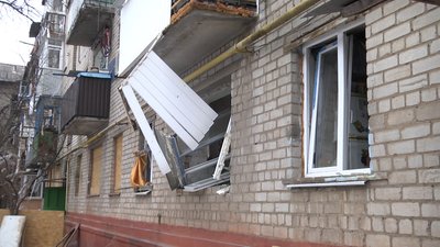 "Пельмені на столі так і залишились": репортаж Краматорська після двох ракетних обстрілів за добу "Пельмені на столі так і залишились": репортаж Краматорська після двох ракетних обстрілів за добу