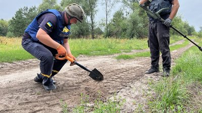 Сапери з Волині знищили на Чернігівщині більше 300 вибухонебезпечних предметів