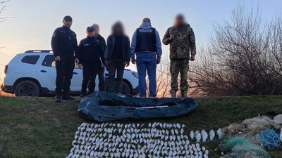 Незаконний вилов риби на Одещині, канал Дунай-Сасик, поліція