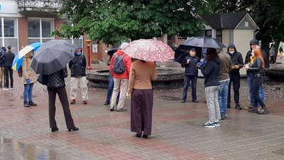 В Івано-Франківську провели акцію проти капітуляції В Івано-Франківську провели акцію проти капітуляції