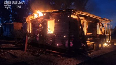 Атака РФ на Вилкове 26 червня 2026 року, котеджний будинок, пожежа