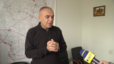 У селі Березівка після смертельної ДТП місцеві жителі продовжують переходити трасу Київ — Чоп у невстановленому місці У селі Березівка після смертельної ДТП місцеві жителі продовжують переходити трасу Київ — Чоп у невстановленому місці