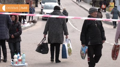 У Кам'янці-Бузькій закрили ринок: люди перекривали дорогу