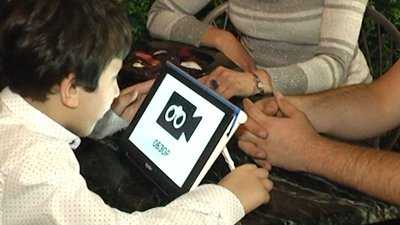 Двоє житомирських дітей з порушеннями зору отримали від чеських благодійників прилади для читання Двоє житомирських дітей з порушеннями зору отримали від чеських благодійників прилади для читання