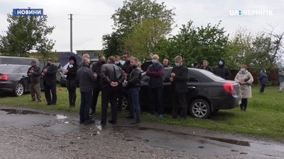 У Носівці попрощалися з нардепом Давиденком. РЕПОРТАЖ У Носівці попрощалися з нардепом Давиденком. РЕПОРТАЖ