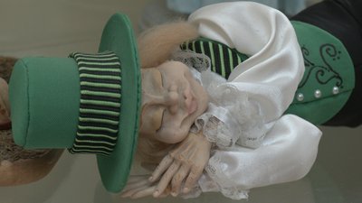 У Запорізькій обласній бібліотеці експонується виставка авторських ляльок Наталії Заніної