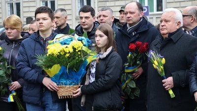 У Львові вшанували пам'ять В'ячеслава Чорновола У Львові вшанували пам'ять В'ячеслава Чорновола