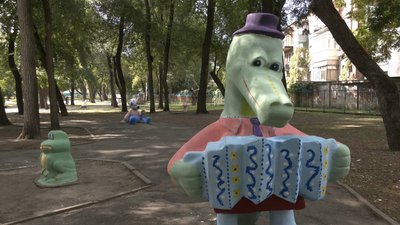 У дніпровському парку Глоби оновили скульптури радянських часів: що кажуть про це містяни У дніпровському парку Глоби оновили скульптури радянських часів: що кажуть про це містяни