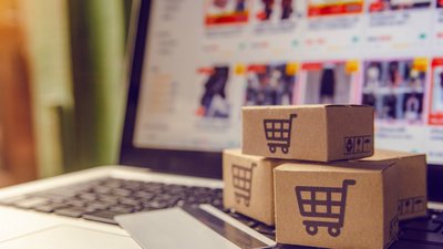 Більше онлайн продажів і менше "ковід"-тестів. Як Україна пережила січневий локдаун Більше онлайн продажів і менше "ковід"-тестів. Як Україна пережила січневий локдаун