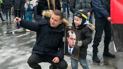 У Тернополі відбулась смолоскипна хода пам'яті Степана Бандери У Тернополі відбулась смолоскипна хода пам'яті Степана Бандери