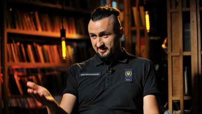 Дефіцит квитків, евакуація залізничників та збитки через війну — інтерв’ю з керівником "Укрзалізниці" Дефіцит квитків, евакуація залізничників та збитки через війну — інтерв’ю з керівником "Укрзалізниці"