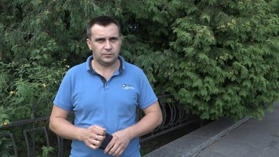 У Житомирі водії масово ріжуть шини автомобілів об трамвайну колію У Житомирі водії масово ріжуть шини автомобілів об трамвайну колію