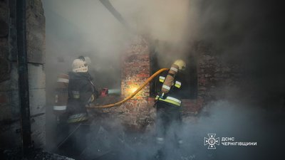Пожежі на Чернігівщині: під час пожеж у будинках загинули двоє чоловіків