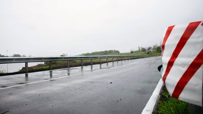 На Кіровоградщині відновили дамбу, зруйновану зливою рік тому На Кіровоградщині відновили дамбу, зруйновану зливою рік тому