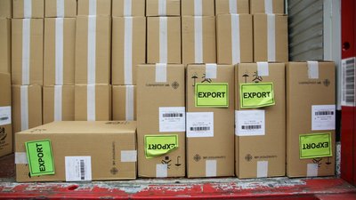 У порту Одеси вилучили контрабанду цигарок вартістю 80 мільйонів гривень У порту Одеси вилучили контрабанду цигарок вартістю 80 мільйонів гривень
